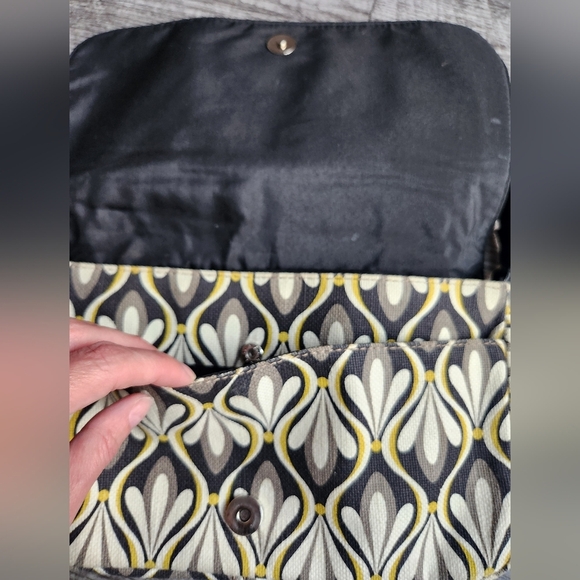 Relic Black and Yellow Crossbody Hand Bag Purse - Picture 6 of 11